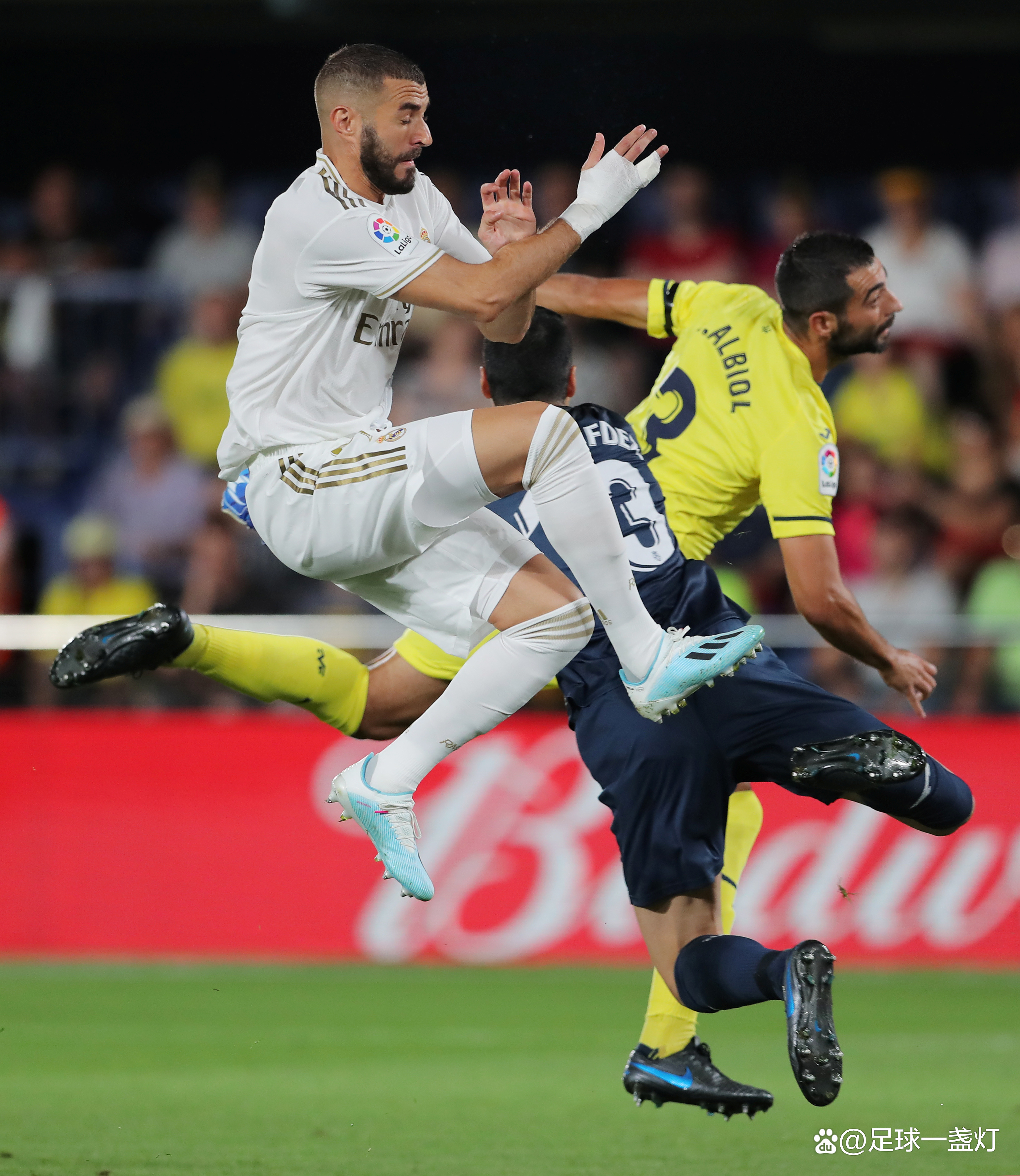 关键时刻体能课后，比利亚雷亚尔主帅复盘备战欧超杯，震撼外界，轮换策略成焦点的简单介绍-爱游戏