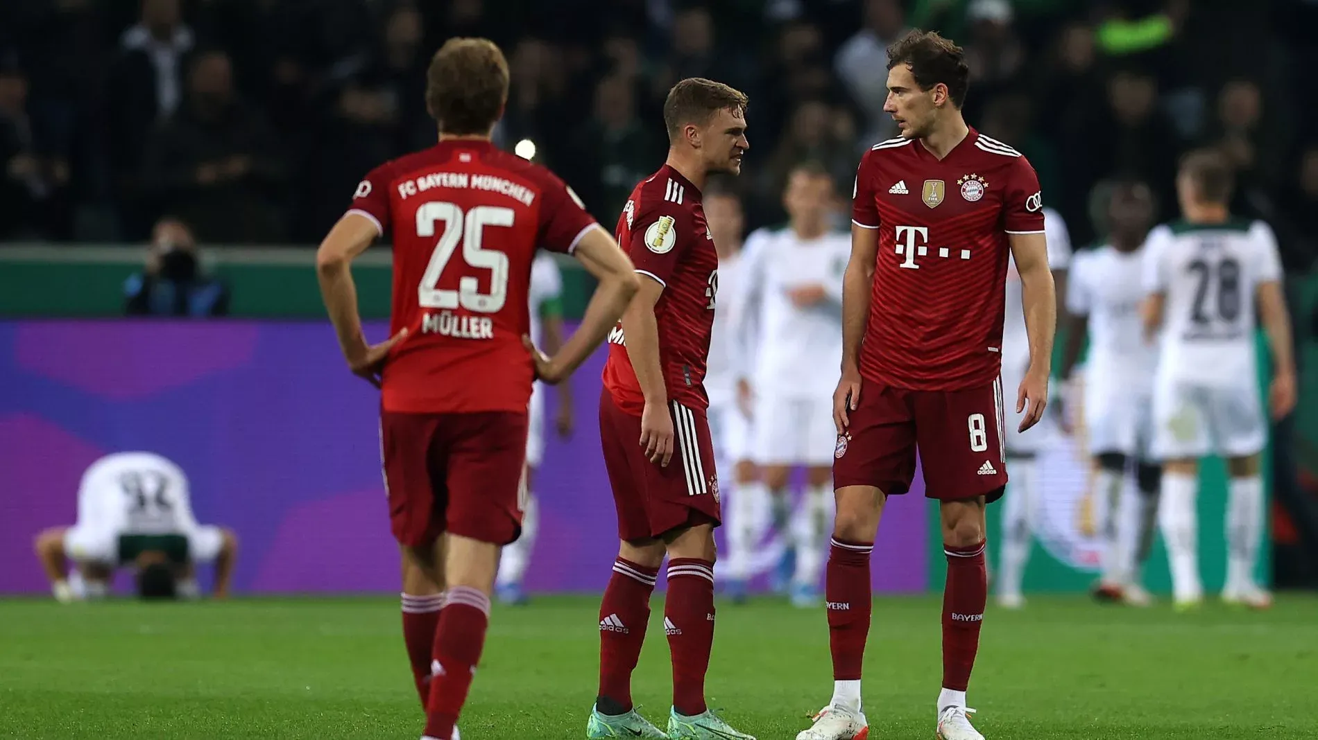 加时末段突围战来临；里昂围绕德国杯刷新队史纪录；引发热议；临场指挥获称赞的简单介绍